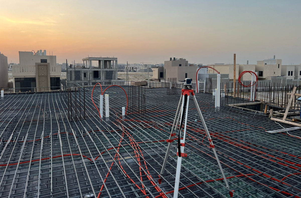 تصميم وتنفيذ البنية التحتية والمرافق